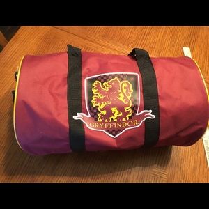 Harry Potter Gryffndor round duffel bag NWOT